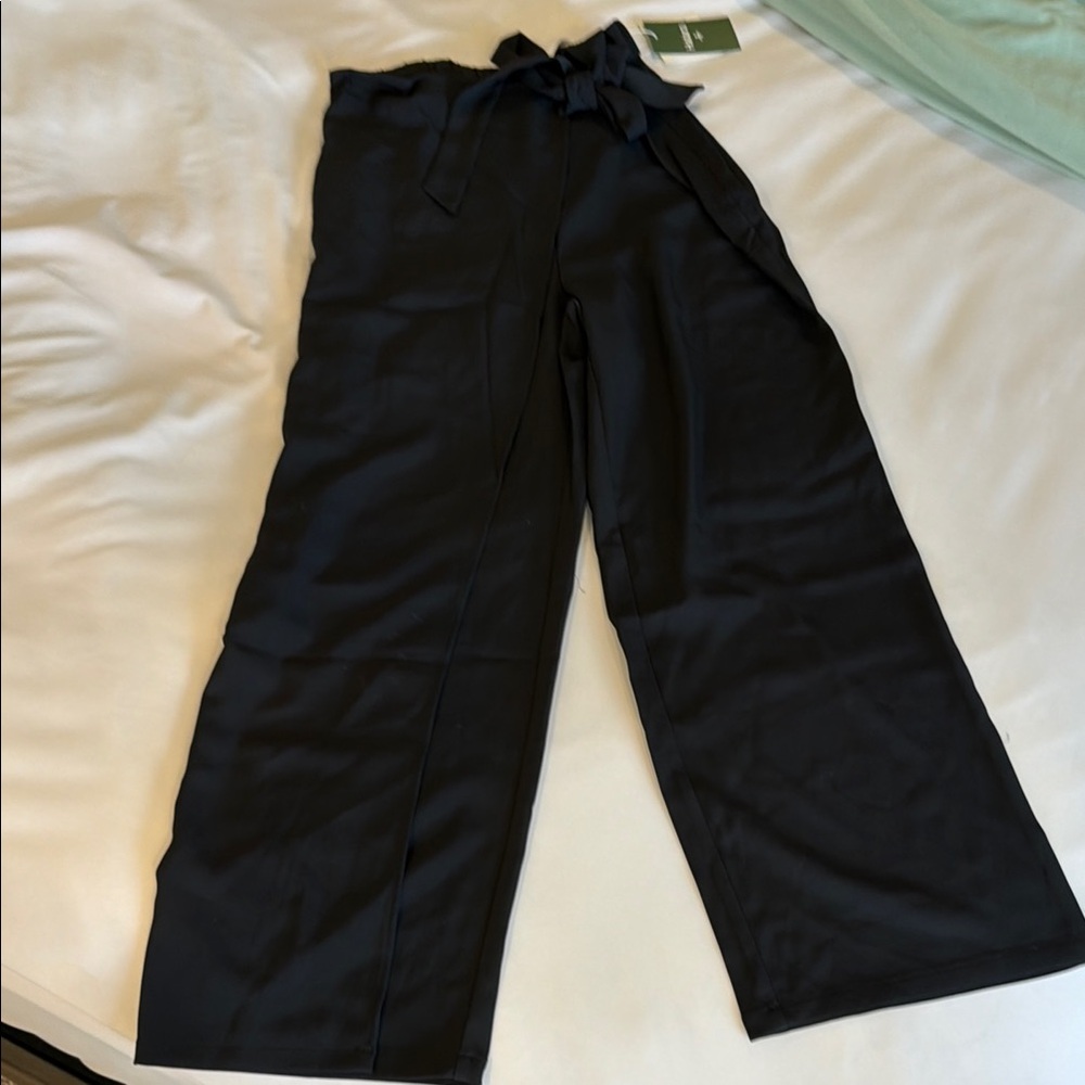 Women’s Black Wide-Leg Tie-Waist Pants